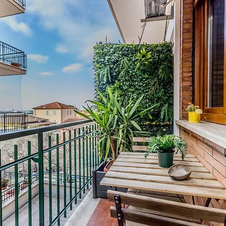 Casa Flowers Ciampino